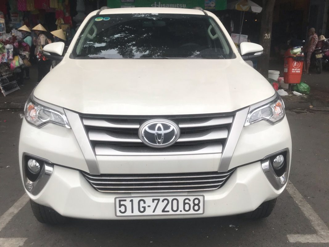 Toyota Fortuner 7 cho